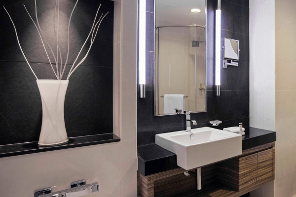 Pullman Dubai Jumeirah Lakes Towers - Hotel & Residence